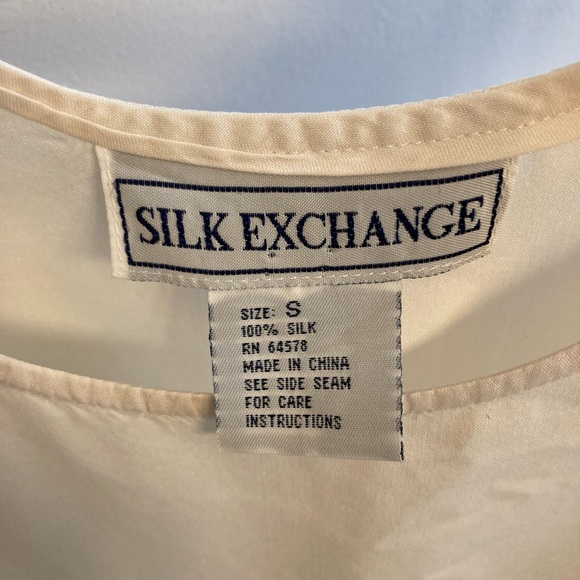 Silk Exchange cream sleeveless top size small - Picture 3 of 6